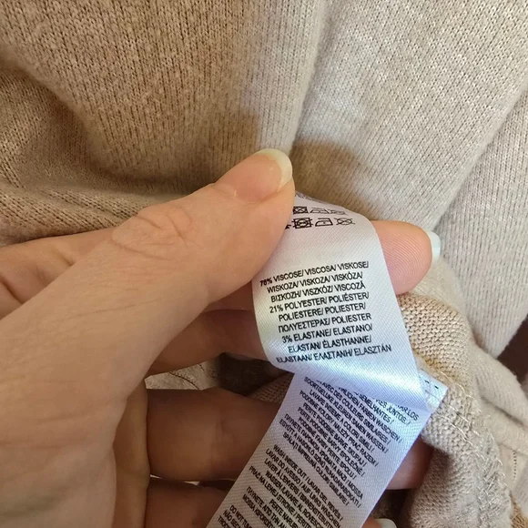 3/$15 Primark Cares Cream Hoodie Size Small - Picture 3 of 6